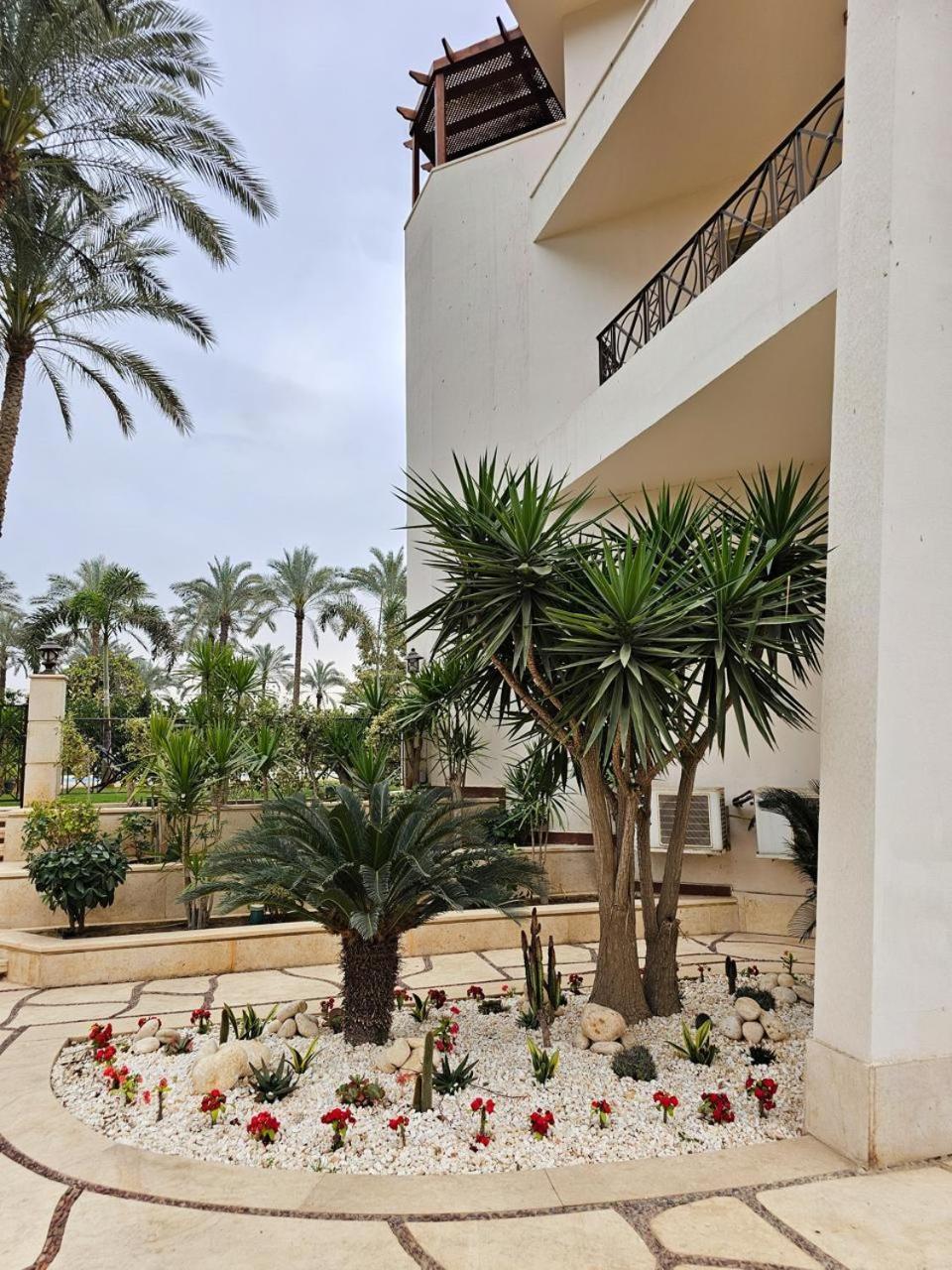 Al Mansouria