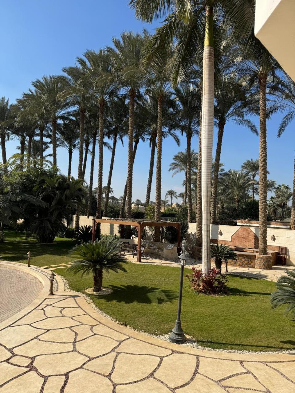 Al Mansouria